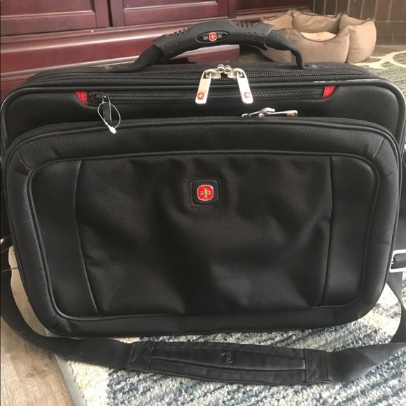 Computer Case - Picture 2 of 3